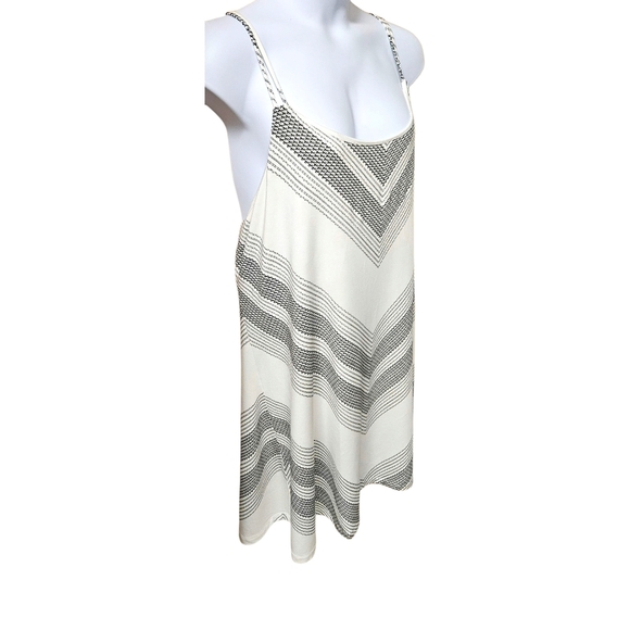 Tart Black and White Sleeveless Midi Sundress - Picture 3 of 15